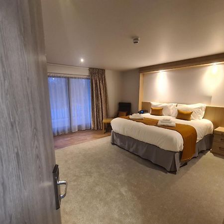 The Teifi Waterside Hotel Cardigan Buitenkant foto