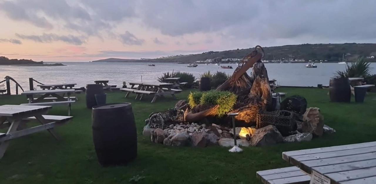 The Teifi Waterside Hotel Cardigan Buitenkant foto