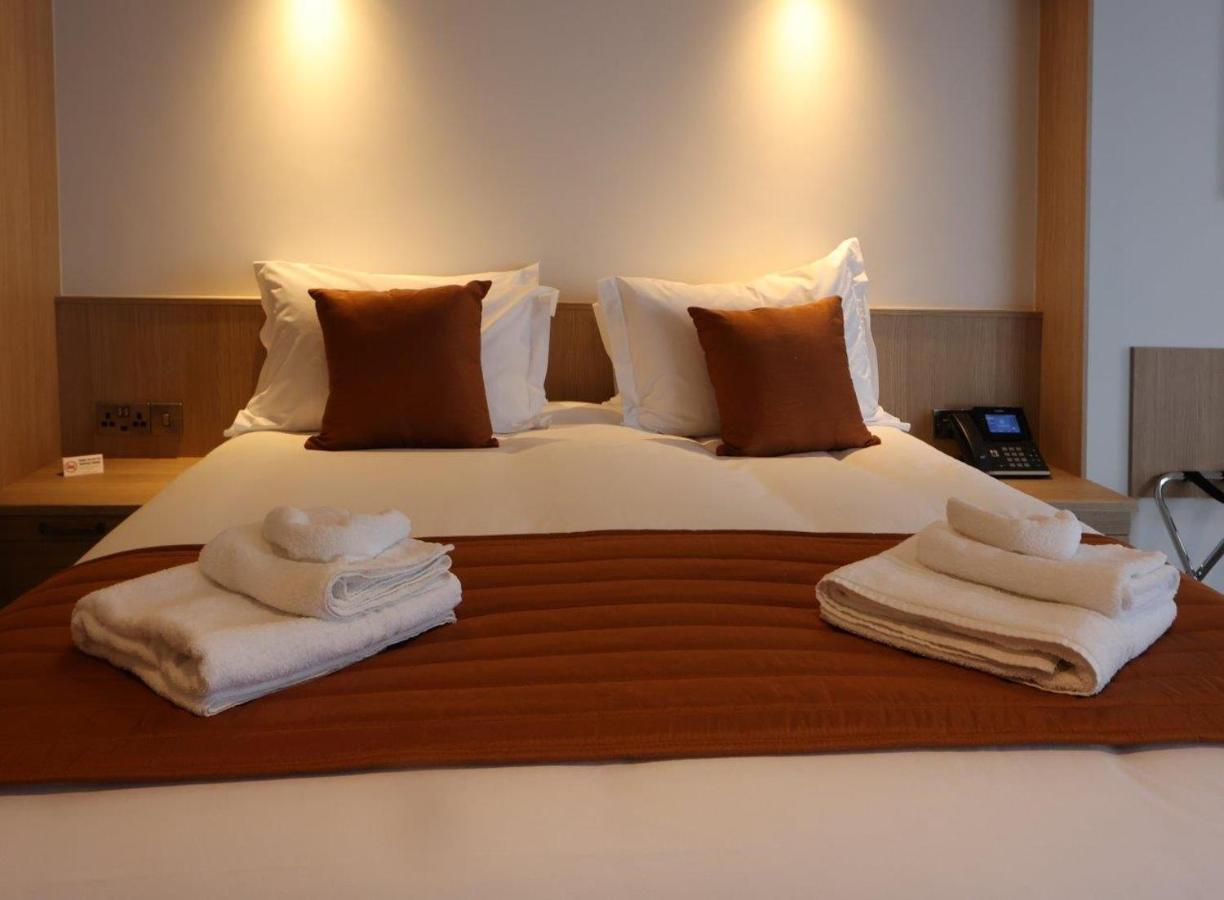 The Teifi Waterside Hotel Cardigan Buitenkant foto